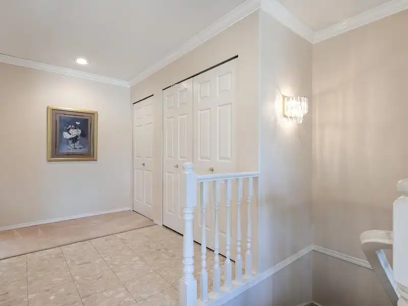 190 20391 96 AVENUE - photo 4 of 32