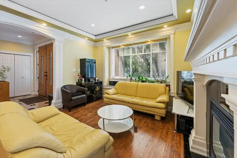 1185 E 62ND AVENUE - photo 4 of 38