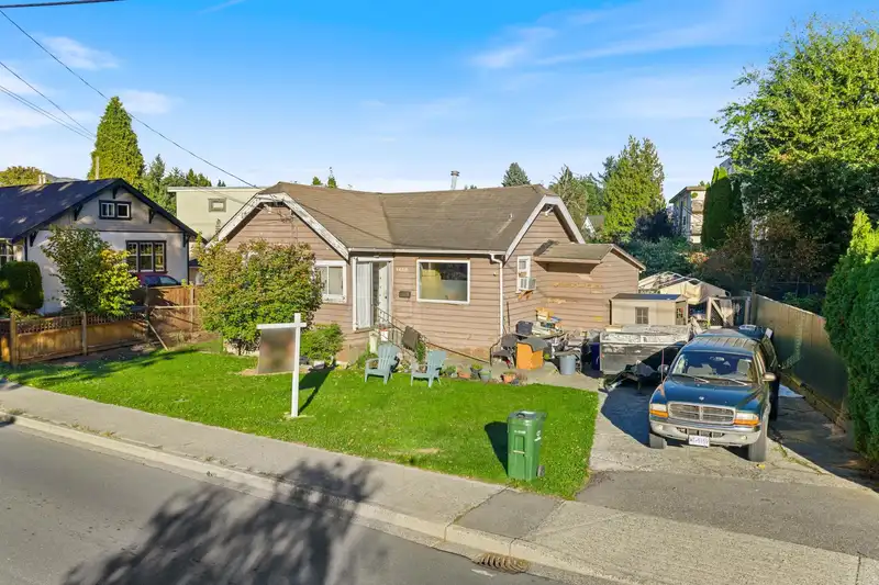 9430 YOUNG ROAD - photo 4 of 8
