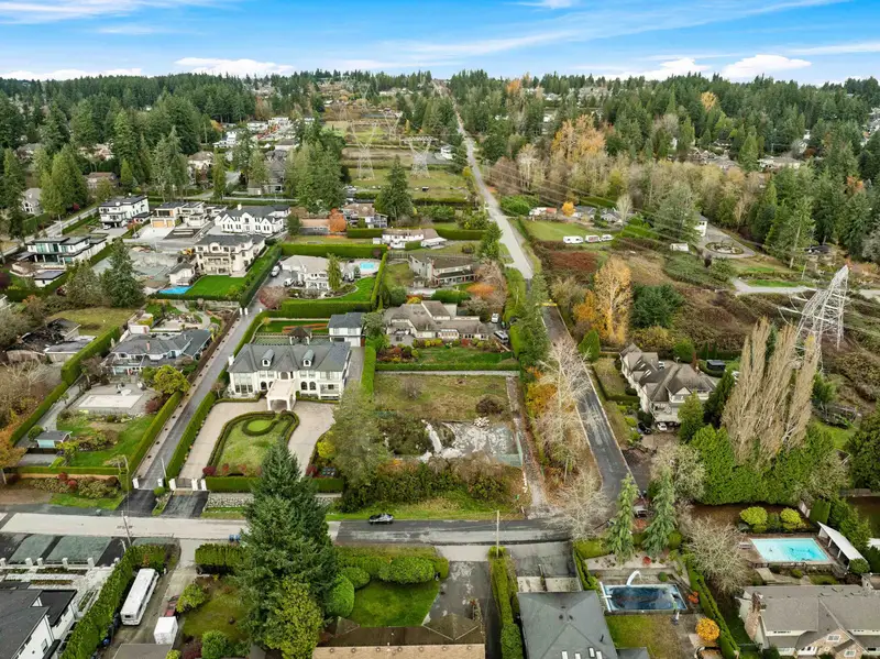 12793 54 AVENUE - photo 4 of 16