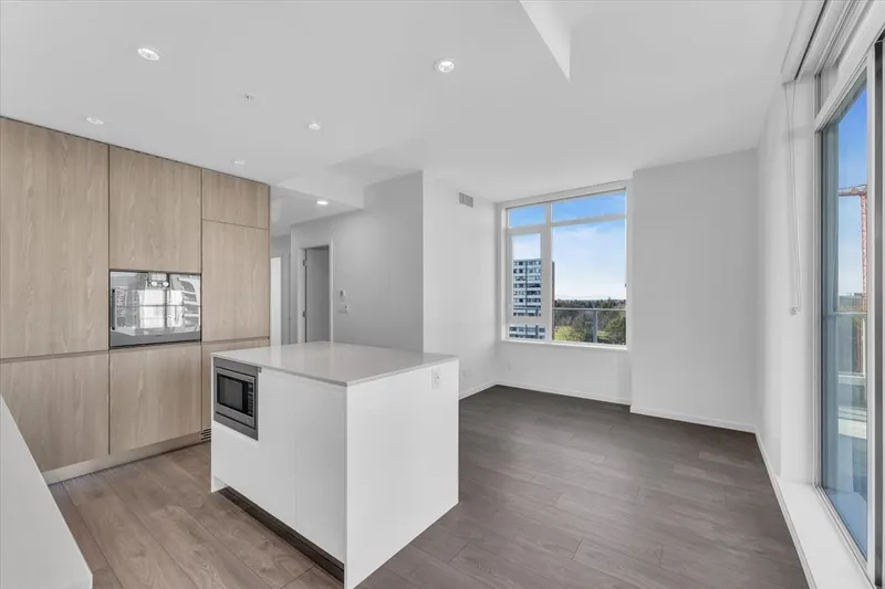 1001 6300 MINORU BOULEVARD - photo 2 of 25