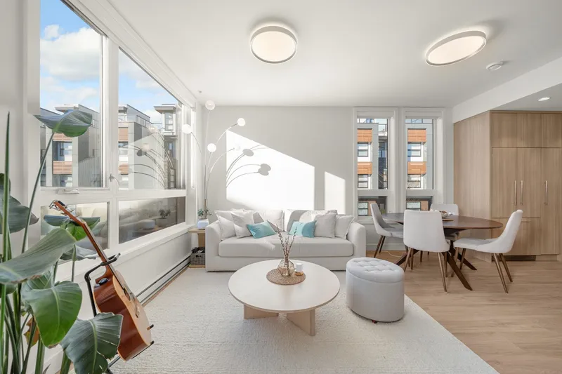 312 6085 IRMIN STREET - photo 4 of 25