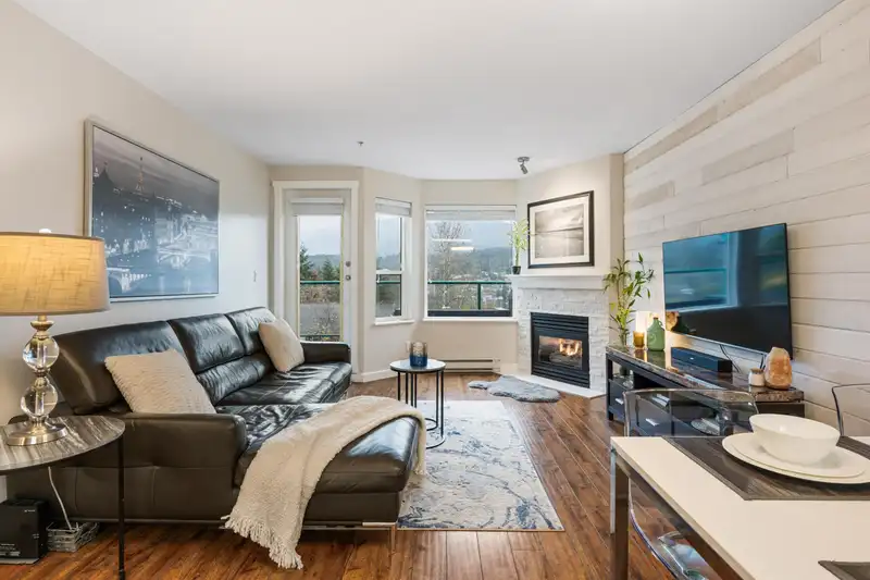 203 121 SHORELINE CIRCLE - photo 4 of 35
