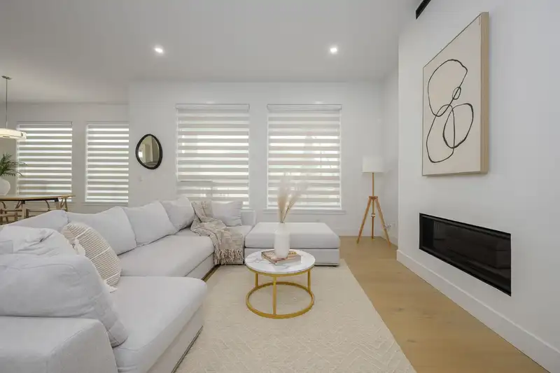 19655 74A AVENUE - photo 4 of 40