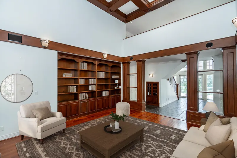 241 BAYVIEW ROAD - photo 4 of 23