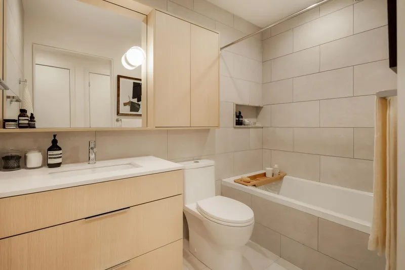 105 5020 ASH STREET - photo 4 of 17