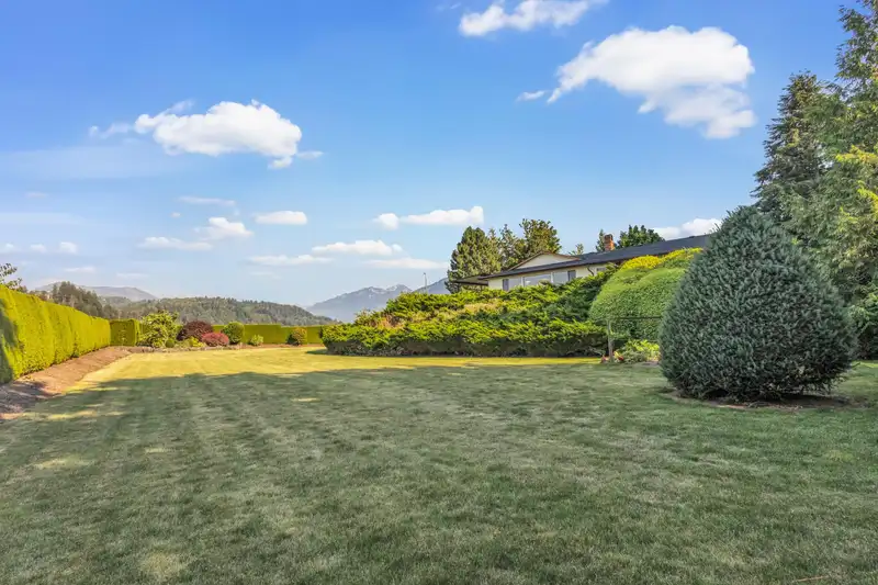 45360 MAGDALENA PLACE - photo 4 of 40