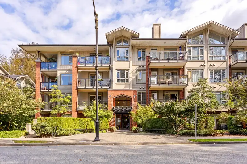 304 200 CAPILANO ROAD - photo 1 of 34