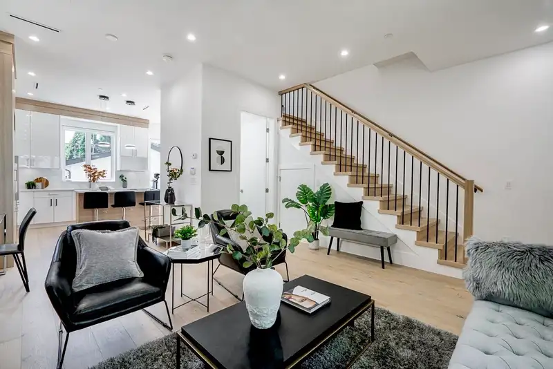 2650 E 25 AVENUE - photo 1 of 32