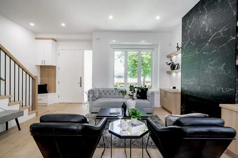 2650 E 25 AVENUE - photo 4 of 32