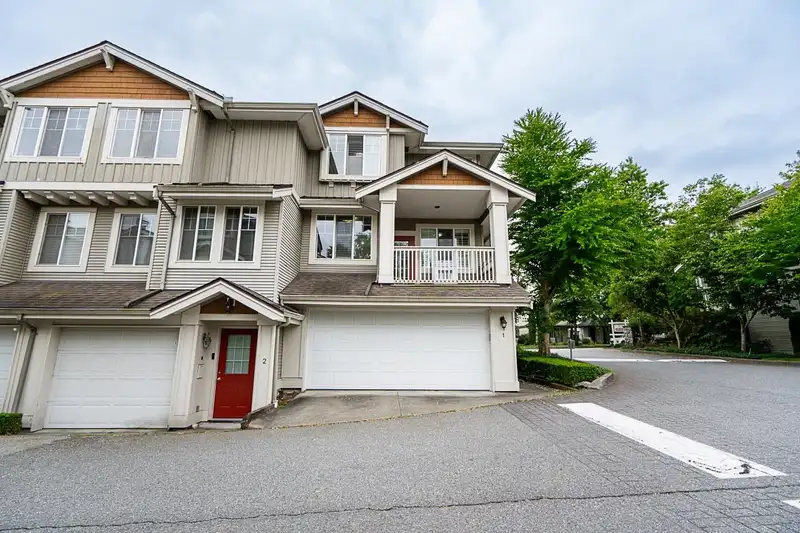 1 14877 58 AVENUE - photo 3 of 33