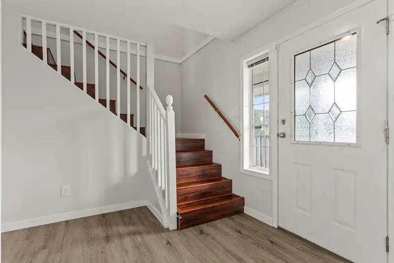 7487 GARNET DRIVE - photo 4 of 35