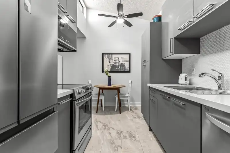 310 330 CEDAR STREET - photo 1 of 22