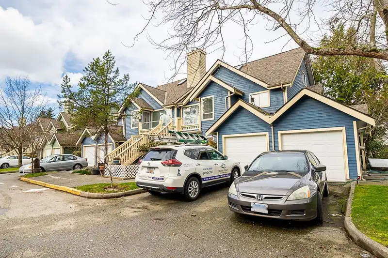 210 7838 120A STREET - photo 4 of 36