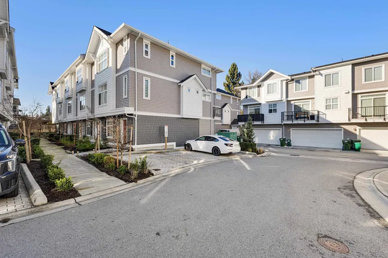 13 2033 MCKENZIE ROAD - photo 3 of 25