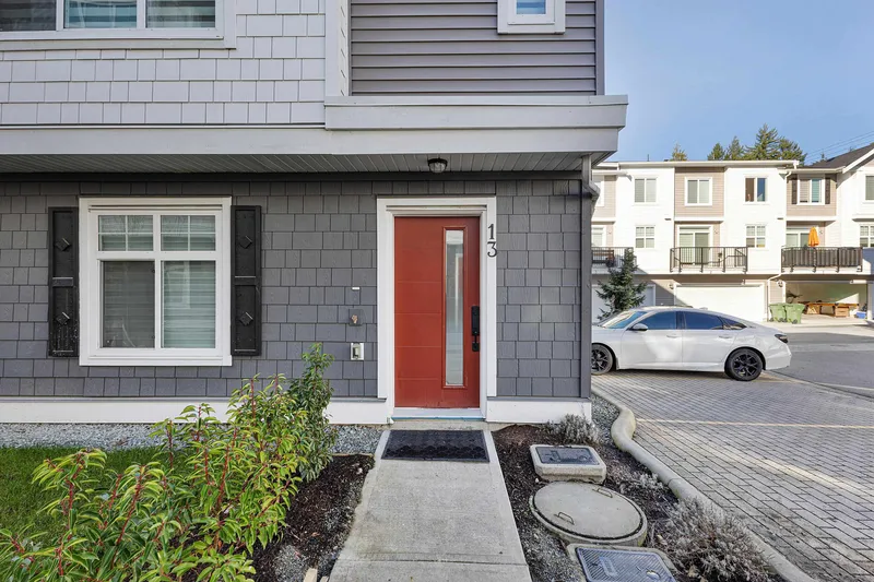 13 2033 MCKENZIE ROAD - photo 4 of 25