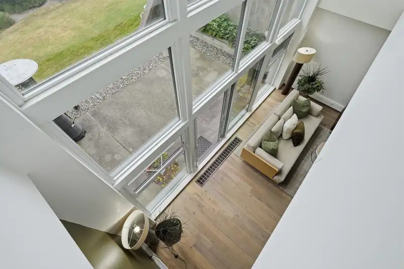 101 1350 VIEW CRESCENT - photo 4 of 40