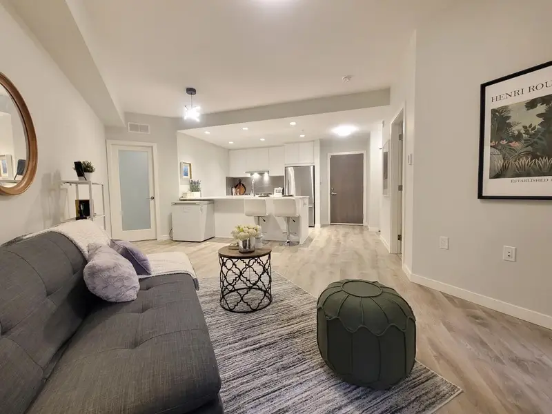 111 615 COTTONWOOD AVENUE - photo 3 of 25