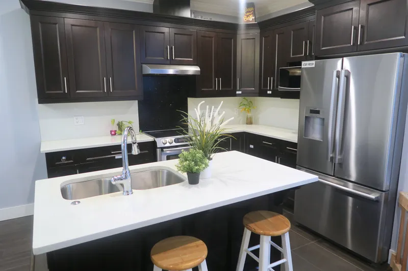 118 15399 GUILDFORD DRIVE - photo 1 of 25