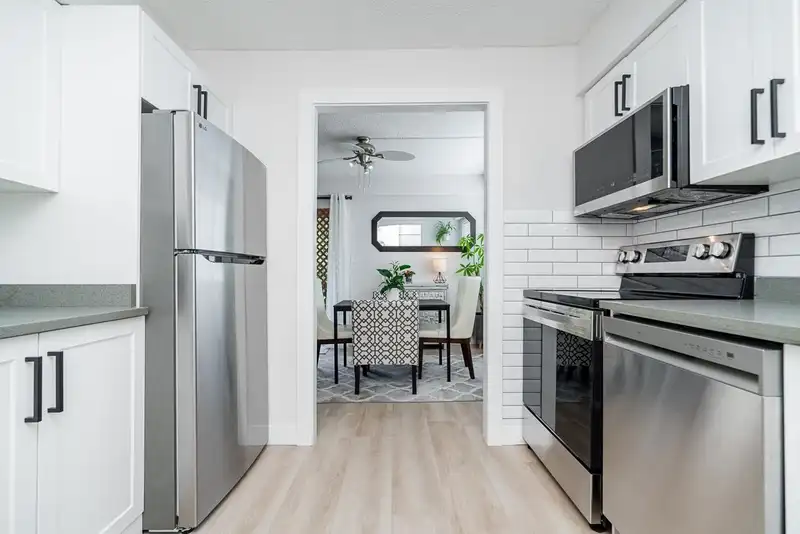 1029 CLARKE ROAD - photo 3 of 31