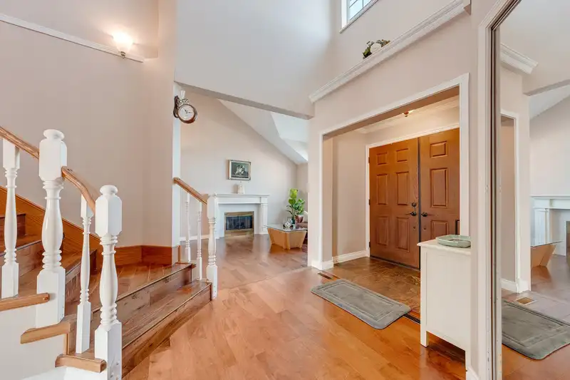 1831 WALNUT CRESCENT - photo 3 of 37