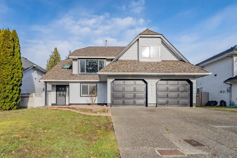 15663 107A AVENUE - photo 2 of 24