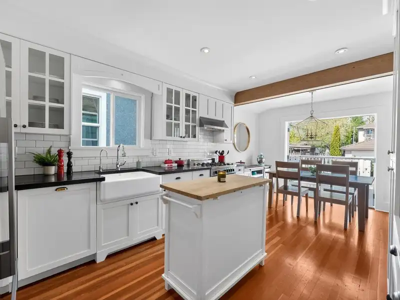 2281 E 7TH AVENUE - photo 4 of 40