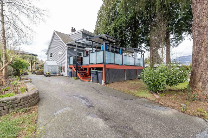 2212 BROOKMOUNT AVENUE - photo 4 of 25