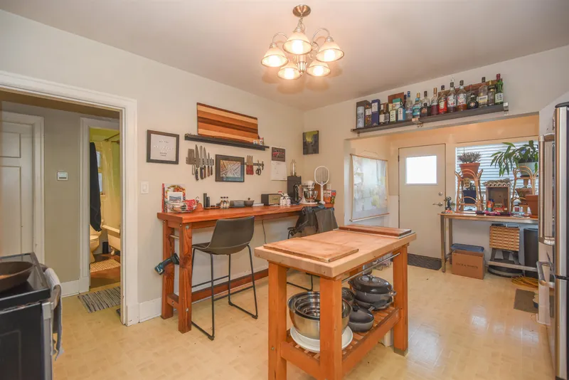 2881 ADANAC STREET - photo 4 of 16