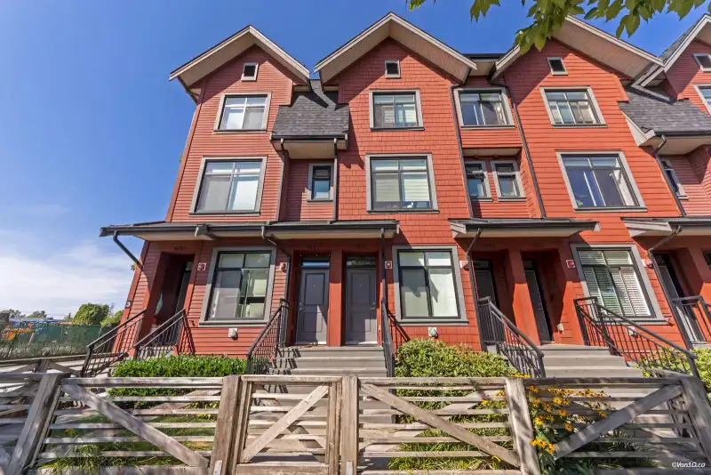 5835 WALES STREET - photo 1 of 40