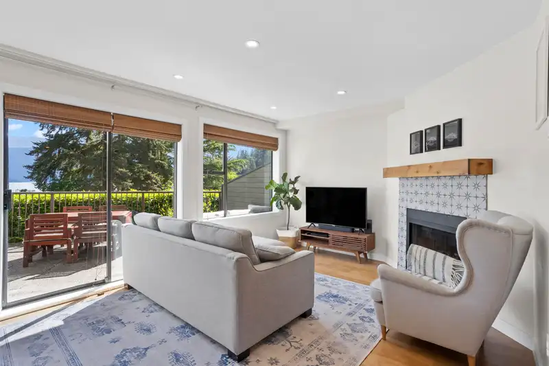 2151 BANBURY ROAD - photo 2 of 31