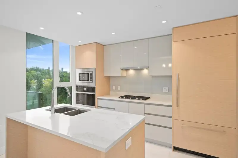 1302 3538 SAWMILL CRESCENT - photo 2 of 34