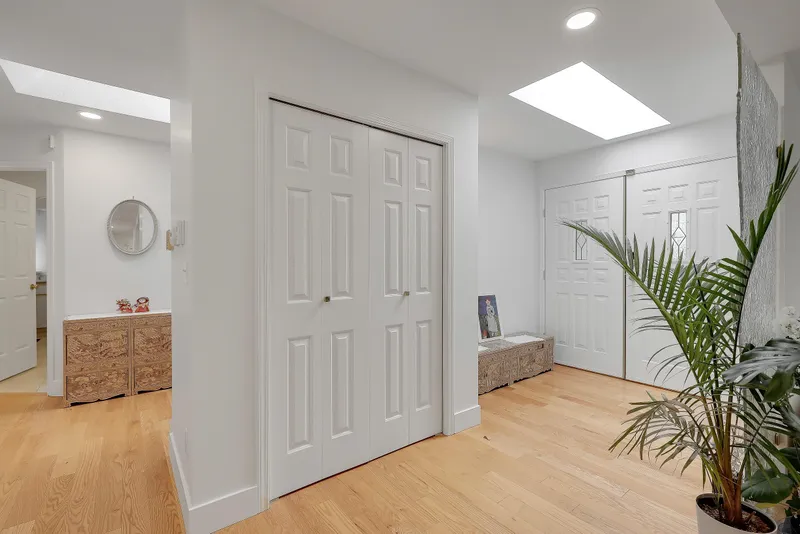 907 SPRICE AVENUE - photo 3 of 25