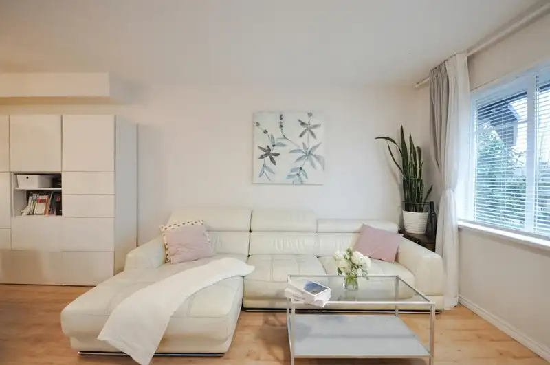 11 15871 85 AVENUE - photo 3 of 31