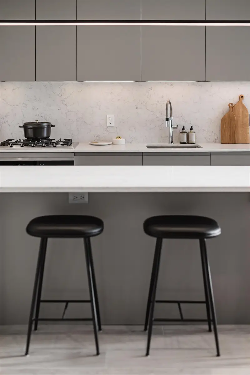 401 1750 WILLINGDON AVENUE - photo 2 of 12