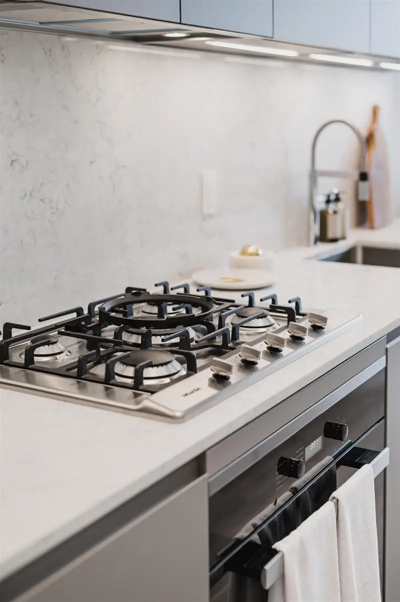 401 1750 WILLINGDON AVENUE - photo 3 of 12