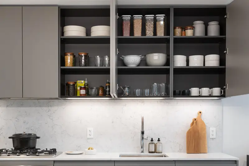 401 1750 WILLINGDON AVENUE - photo 4 of 12