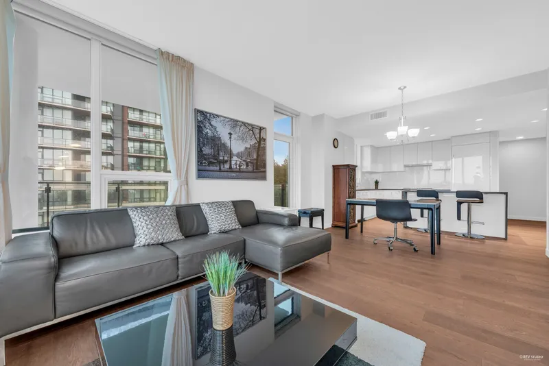 1603 3487 BINNING ROAD - photo 4 of 22