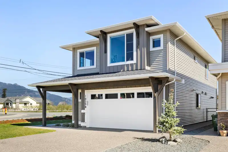 10398 WEDGEWOOD DRIVE - photo 4 of 40