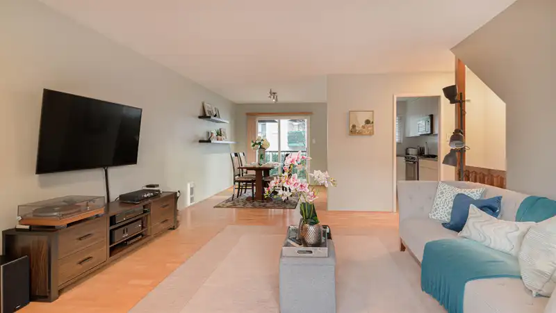 4 220 W 16TH STREET - photo 3 of 16