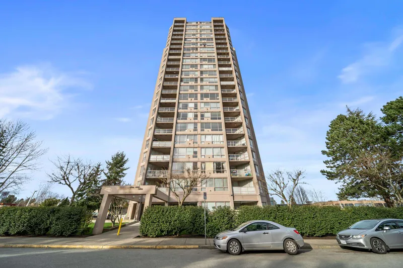 806 14881 103A AVENUE - photo 1 of 17