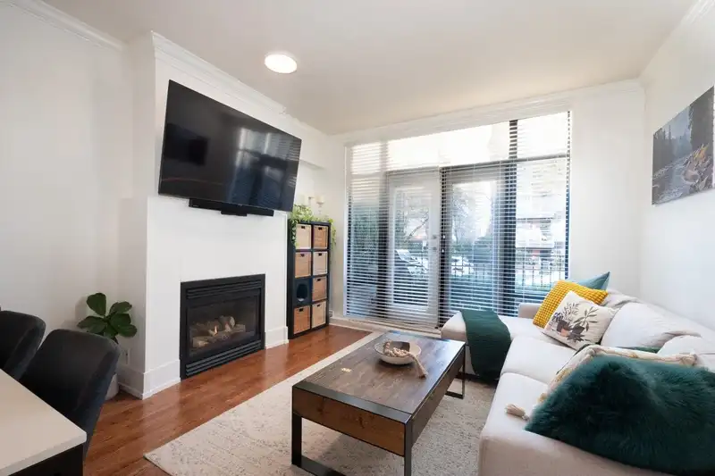 2271 W 12TH AVENUE - photo 4 of 33