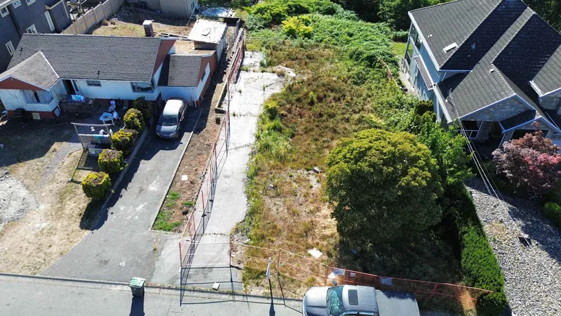 10927 128A STREET - photo 2 of 10