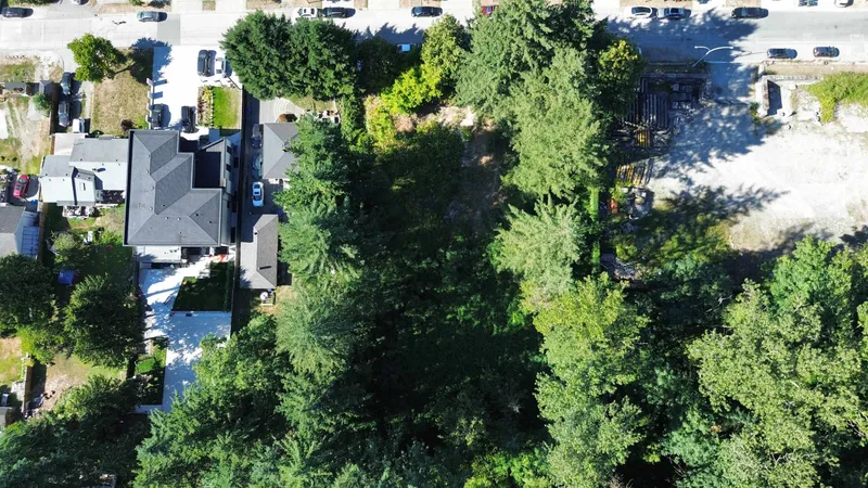 10927 128A STREET - photo 4 of 10