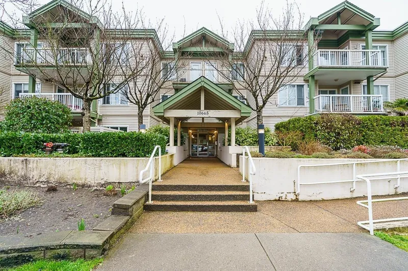 304 10665 139 STREET - photo 1 of 17