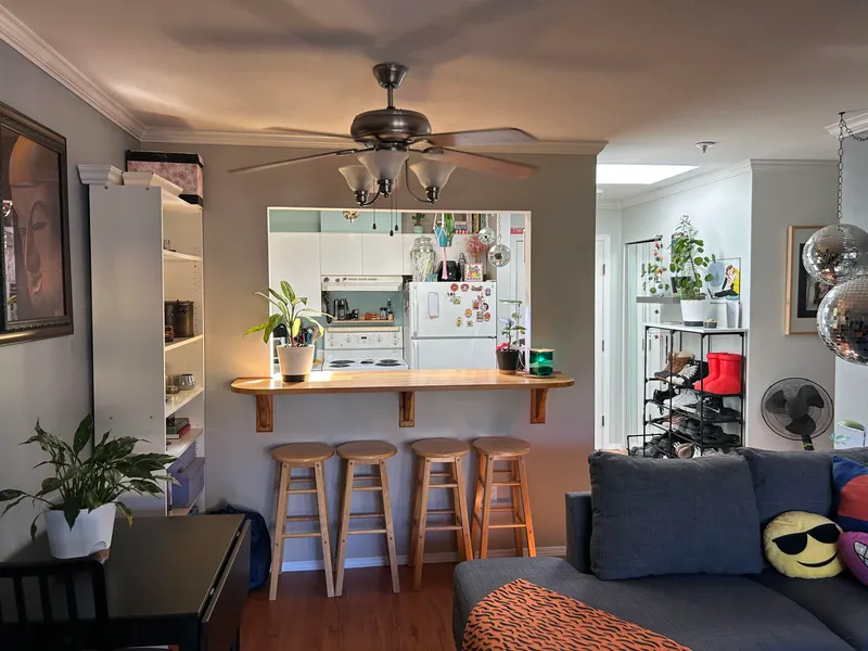 304 10665 139 STREET - photo 2 of 17