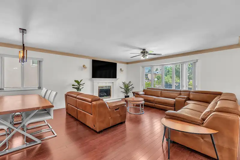 7922 16 AVENUE - photo 3 of 24