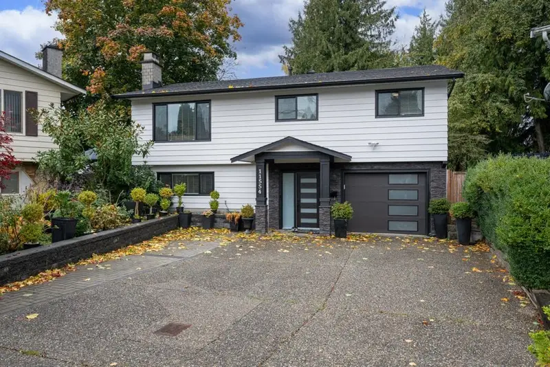 11554 83A AVENUE - photo 1 of 25