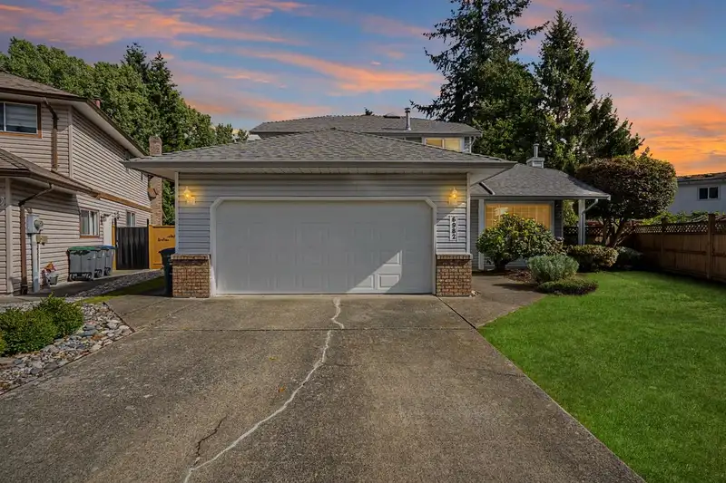 6982 128A STREET - photo 2 of 35