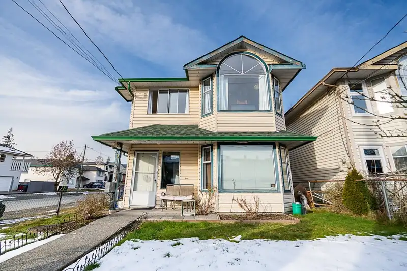 1649 PRAIRIE AVENUE - photo 2 of 34